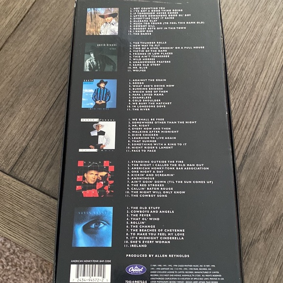 Garth Brooks The Limited Series box set - Picture 2 of 3